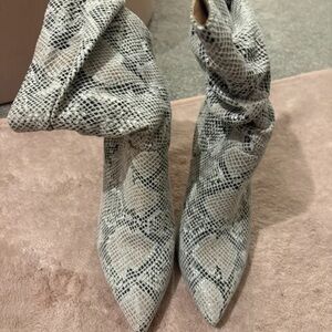 Chic Snake Print Heeled Boots